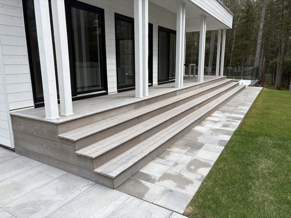 Patio Cèdre ROUGE fini sablé Vintage Grey Plus