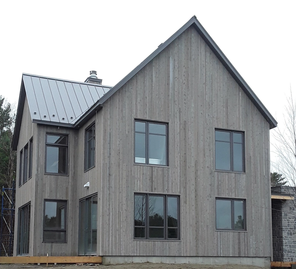 Cèdre ROUGE noueux fini brut