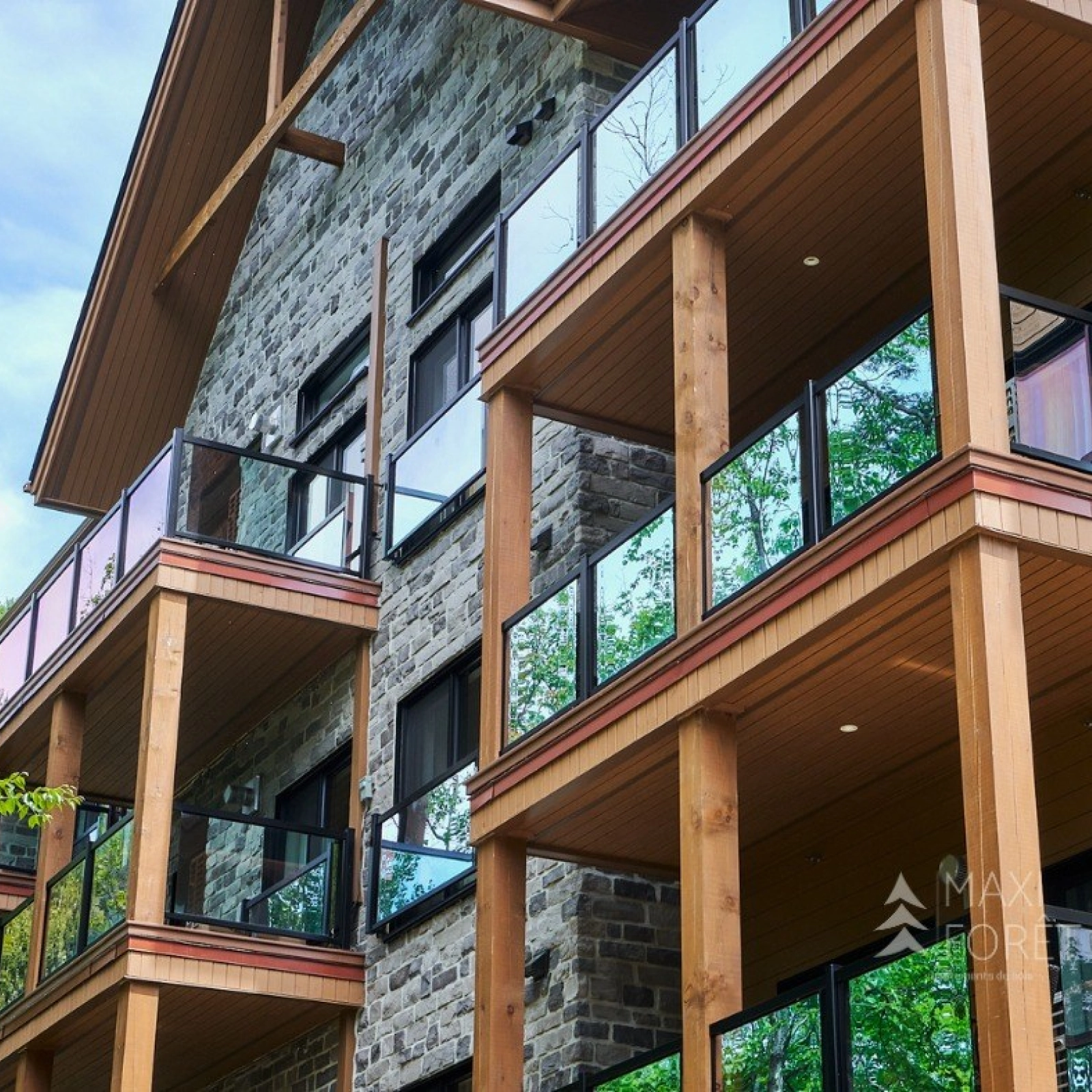 487816186 1298657195119486 5469677685816465419 n