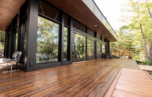 Patio Cèdre ROUGE fini sablé huilé Exterol couleur Douglas