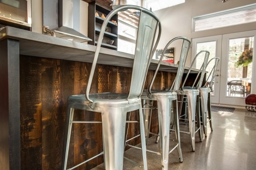 Pin rouge noueux fini Hit Miss Primol Greenol couleur inconnue