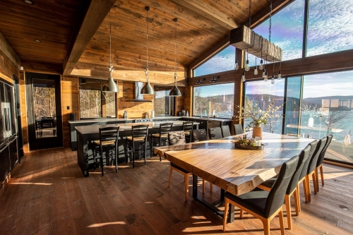 Pin rouge noueux fini Hit Miss Primol Greenol couleur inconnue