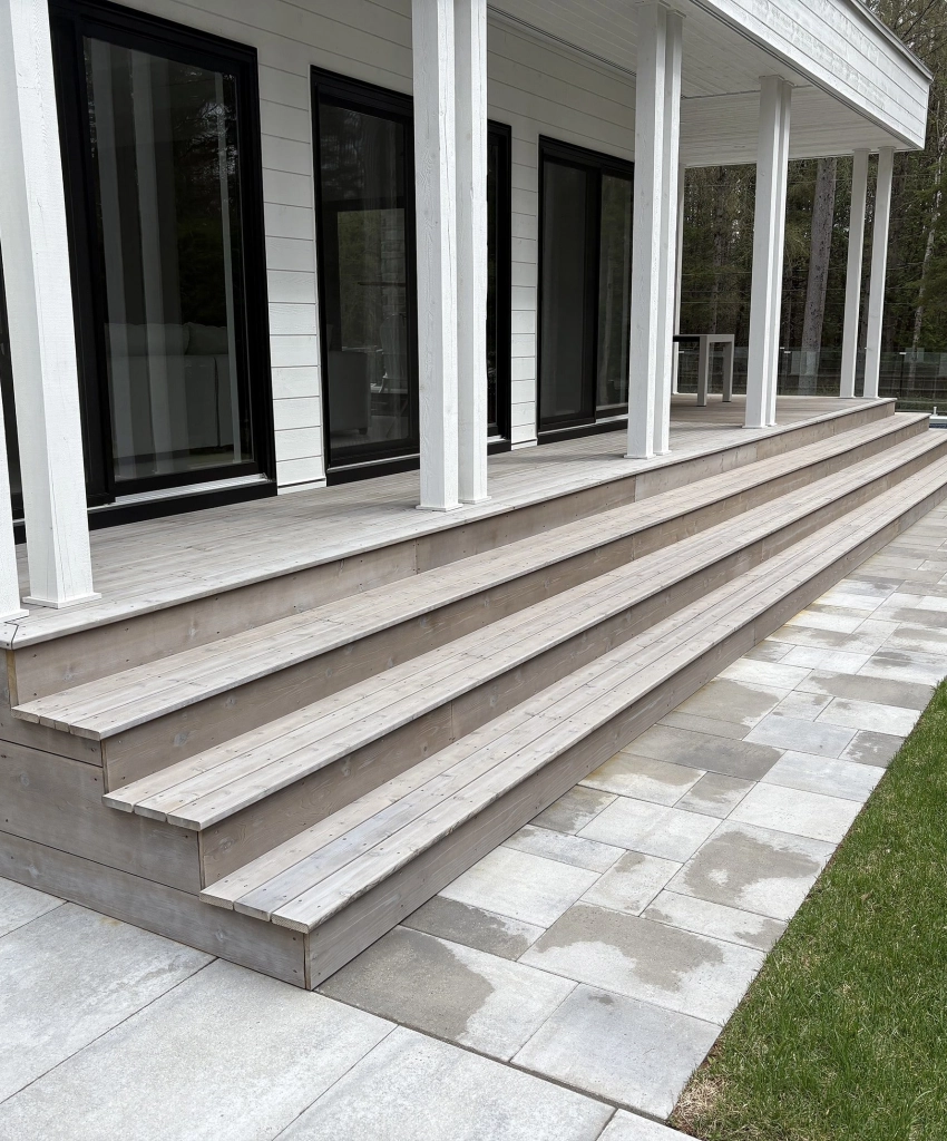 Patio Cèdre ROUGE fini sablé Vintage Grey Plus