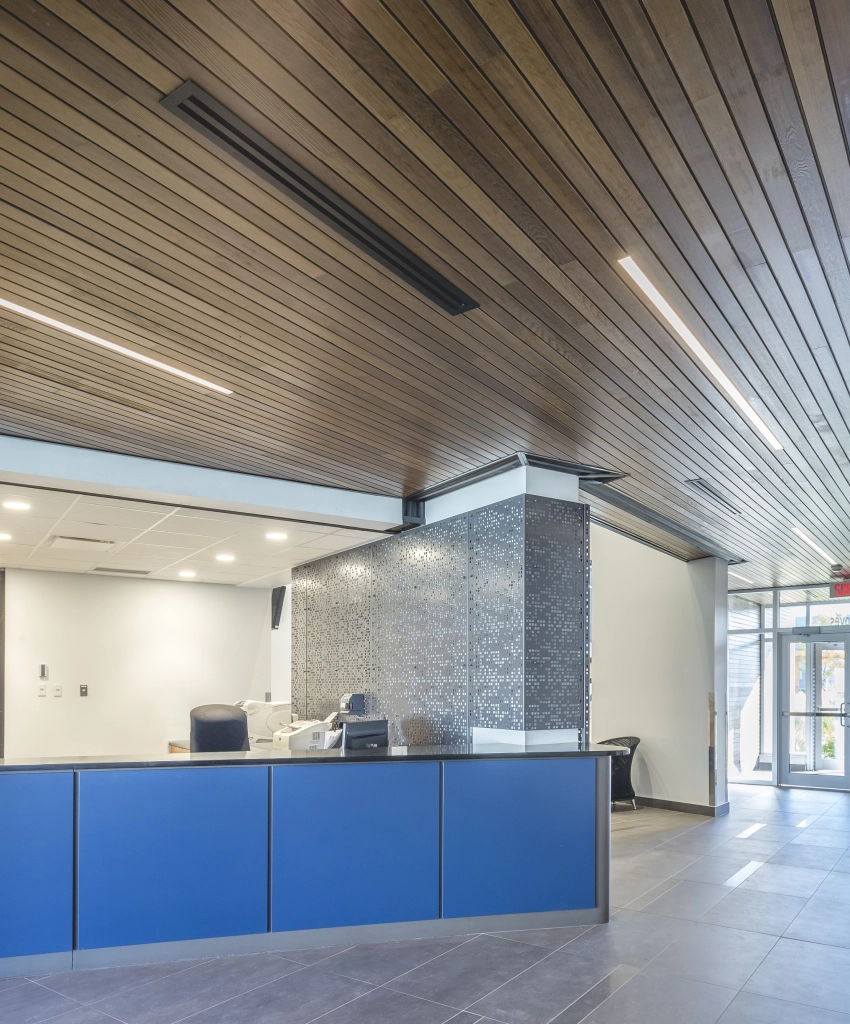 Cèdre ROUGE sélect fini sablé Primol Greenol poli couleur inconnue